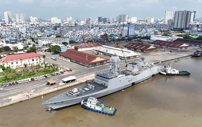 Biên đội tàu Hải quân Ấn Độ thăm TP Hồ Chí Minh