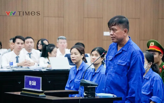 Cựu Thứ trưởng Nguyễn Bá Hoan hầu tòa vụ nhận hối lộ hơn 16 tỷ đồng