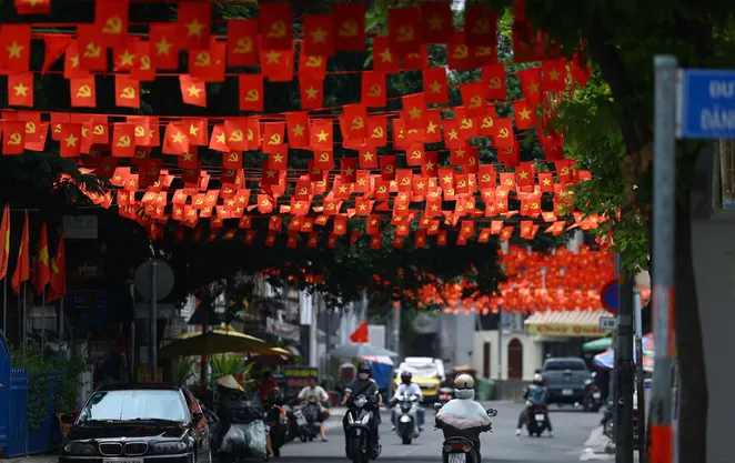 TP Hồ Chí Minh rực sắc cờ hoa đón Tết Độc lập