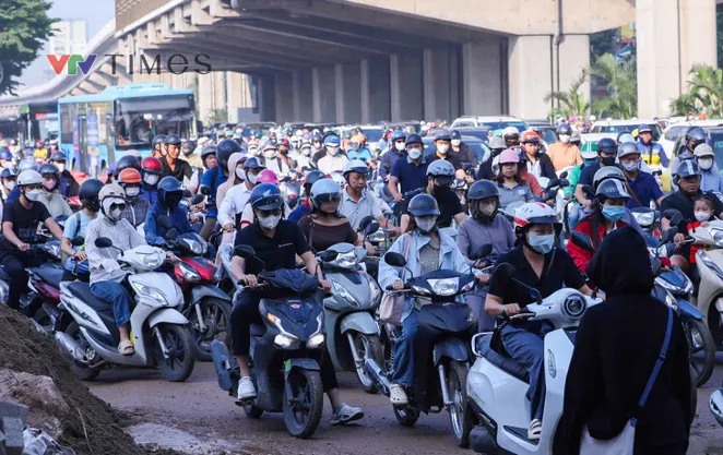 Hà Nội ùn tắc nhiều tuyến đường trong ngày đầu tuần sau khai giảng