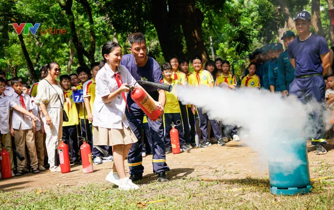 Hà Nội: Phường Hai Bà Trưng ra mắt khu trải nghiệm PCCC ngoài trời cho người dân