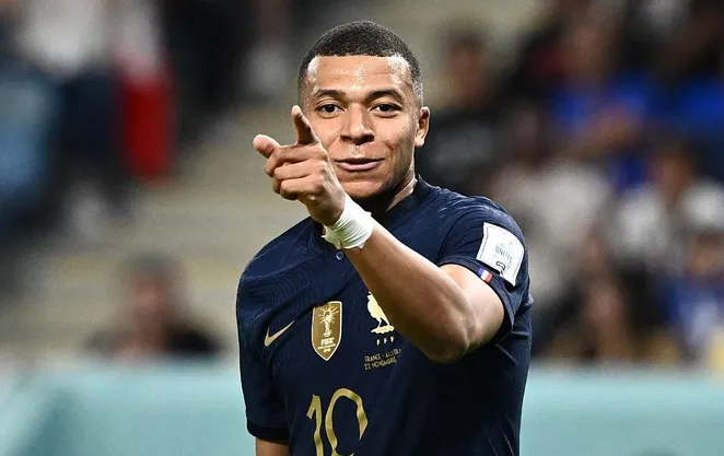 Mbappe và BST biệt danh đậm chất trò đùa mạng xã hội: Từ "Ninja Rùa" đến "Đô đốc"