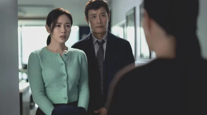 Baeksang 2026: The Historic Royal Clash Between Son Ye-jin and Hyun Bin – When Love Becomes Rivalry on the Grand Stage Ngành công nghiệp điện ảnh Hàn Quốc đang đặt nhiều kỳ vọng vào "No Other Choice"?