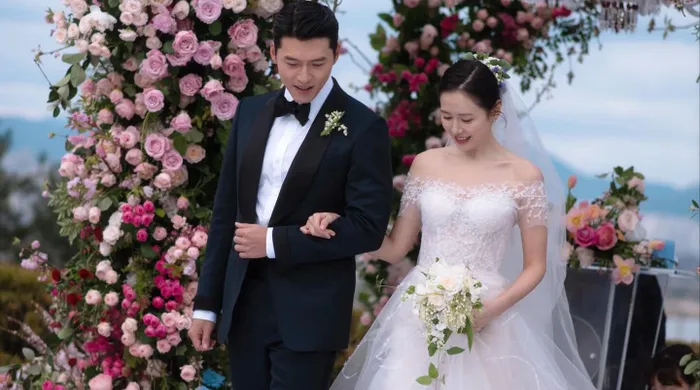 Son Ye Jin - Hyun Bin chia sẻ những bức ảnh cưới chưa từng được công bố