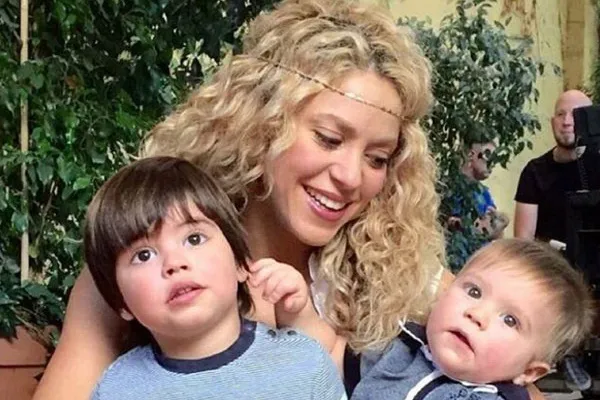 Shakira trải lòng về bệnh tình của con trai