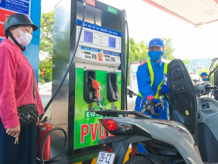 Xăng E10 c&oacute; 'ăn m&ograve;n' xe như nhiều người lo ngại?
