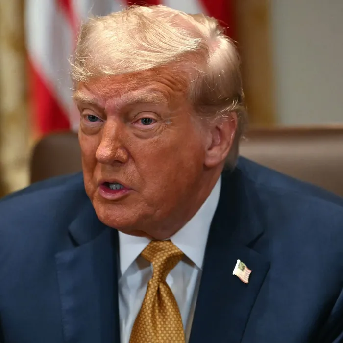 Ông Trump chỉ trích ông Putin, tuyên bố chuyển vũ khí đến Ukraine