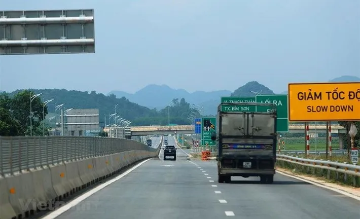 Từ 22 giờ ngày 2-3: Bắt đầu thu phí 5 tuyến cao tốc Bắc - Nam do Nhà nước đầu tư