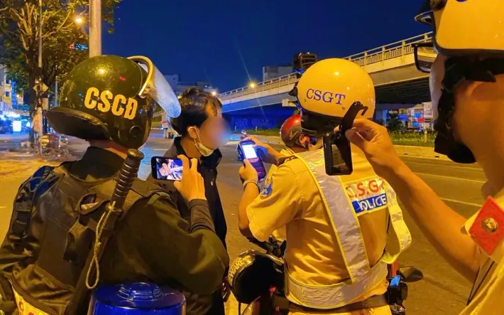 Đừng chủ quan với cảm giác tỉnh táo: Nồng độ cồn có thể tồn tại lâu hơn bạn nghĩ