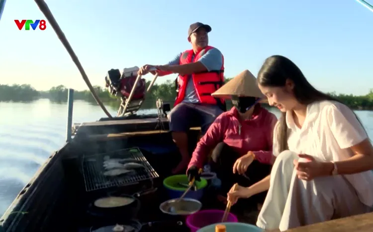 Muôn màu cuộc sống: Du lịch sinh thái vùng đầm phá