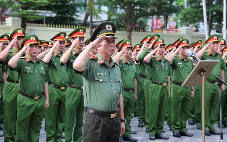 Phim tài liệu: "Lá chắn thép vì bình yên cuộc sống"