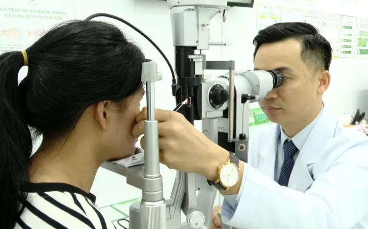 Đột phá Công nghệ xóa cận LUMOPRO 