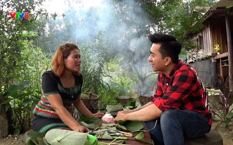 Ẩm thực độc đáo: Xa La - Bữa tiệc lá của người Vân Kiều