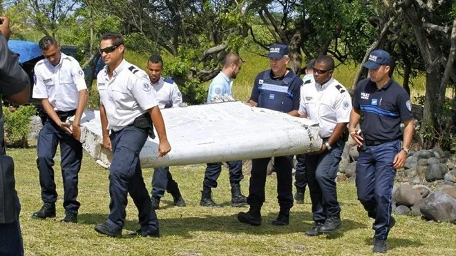 Chuyên gia Malaysia tới Pháp giám định mảnh vỡ nghi của MH370