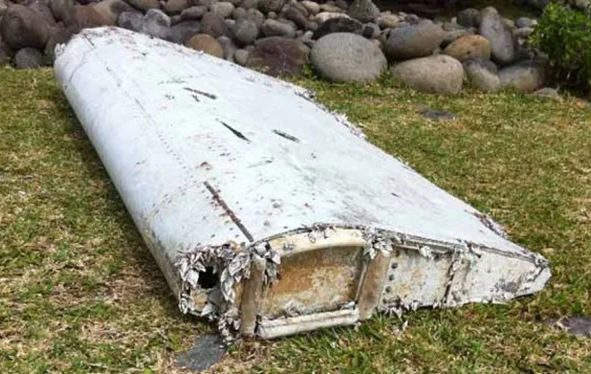 Pháp bắt đầu giám định mảnh vỡ máy bay nghi của MH370