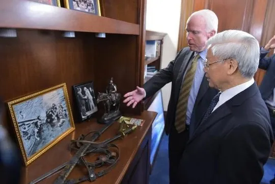 Thượng nghị sĩ John McCain ra tuyên bố về chuyến thăm của Tổng Bí thư