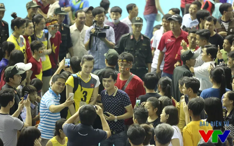 VTV Cup 2015: Thua U23 Thái Lan, NHM vẫn tự hào về ĐT Việt Nam