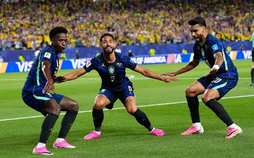 Matheus Cunha làm nức lòng người Brazil 