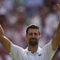 Djokovic lập kỷ lục mới tại Wimbledon, vượt mặt Federer