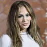 Jennifer Lopez hủy chuyến lưu diễn mùa hè