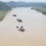Người dân Tuyên Quang lo lắng trước nguy cơ sạt lở bờ sông
