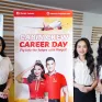 Tưng bừng ngày hội tuyển sinh tiếp viên hàng không Vietjet