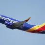 Máy bay Southwest Airlines bị trúng đạn trước khi khởi hành tại Dallas, Mỹ