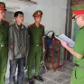 Quảng Nam: Đặt mua giấy tờ giả trên mạng để lừa bán 1 ô tô cho nhiều người