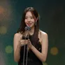 Chae Soo Bin cảm ơn Yoo Yeon Seok khi giành giải thưởng của MBC Drama Awards