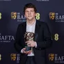 Jesse Eisenberg tôn vinh vợ đầy xúc động khi bất ngờ với chiến thắng tại BAFTA 2025