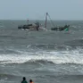 Cứu thành công 7 ngư dân trên tàu cá bị chìm