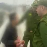 Công an Hà Nội kịp thời ngăn chặn nam thanh niên có ý định nhảy cầu