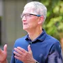 CEO Tim Cook đã làm gì để giúp Apple thoát khỏi cơn bão thuế quan?