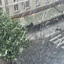 Paris hứng chịu bão lớn kèm mưa đá bất thường, Pháp ban bố cảnh báo khẩn cấp