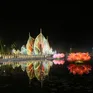 Hàng ngàn người tham dự Đêm hoa đăng Vesak 2025