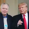 Cha của Angelina Jolie có đứng sau kế hoạch giải cứu Hollywood của Tổng thống Donald Trump?