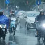 Bắc Bộ và Trung Bộ nắng ráo, Nam Bộ mưa dông mạnh