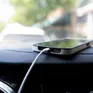 Sạc pin smartphone trên ô tô liệu có thực sự an toàn?