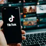 "Lên xu hướng hay lùi lại?" - Áp lực phải viral trên TikTok