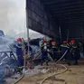 Một xưởng điêu khắc gỗ tại Lâm Đồng bị cháy rụi