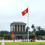 Lễ chào cờ đặc biệt tại Quảng trường Ba Đình nhân kỷ niệm 135 năm ngày sinh của Chủ tịch Hồ Chí Minh