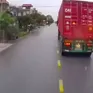 Thiếu an toàn khi vượt xe cùng chiều