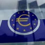 ECB cảnh báo thị trường sôi động "không đồng bộ" với thế giới bất ổn