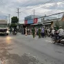 Xe ba gác mất lái tông xe máy khiến một người phụ nữ tử vong