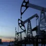 Giá dầu “nín thở” chờ quyết định từ OPEC+