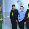 Bắt Giám đốc công ty sản xuất phân bón giả đội lốt hàng Bỉ, Hàn