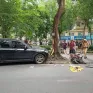 Nữ sinh 18 tuổi bị đứt lìa chân phải sau tai nạn với ô tô ở Hà Nội
