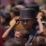 Người dân Gaza mò thức ăn trong rác khi nạn đói lan rộng