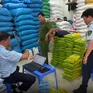 Hà Nội: Phát hiện hàng loạt vụ việc kinh doanh gạo ST25 giả mạo nhãn hiệu