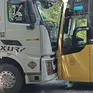 Tuyên Quang: Va chạm trực diện giữa xe khách và xe đầu kéo